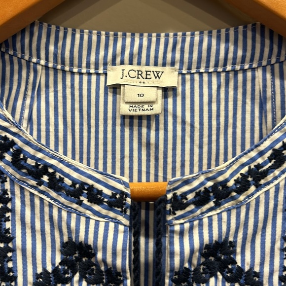 JCREW EUC blue and white stripped sleeveless top with blue embroidery size 10 - Picture 3 of 6